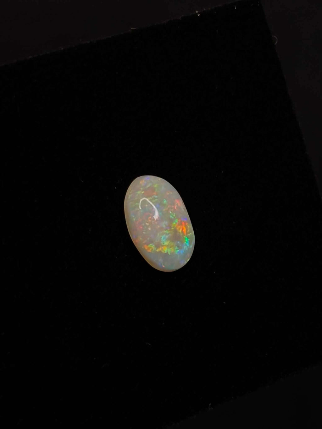 1.7ct Coober Pedy Australian White Opal, Oval Cut