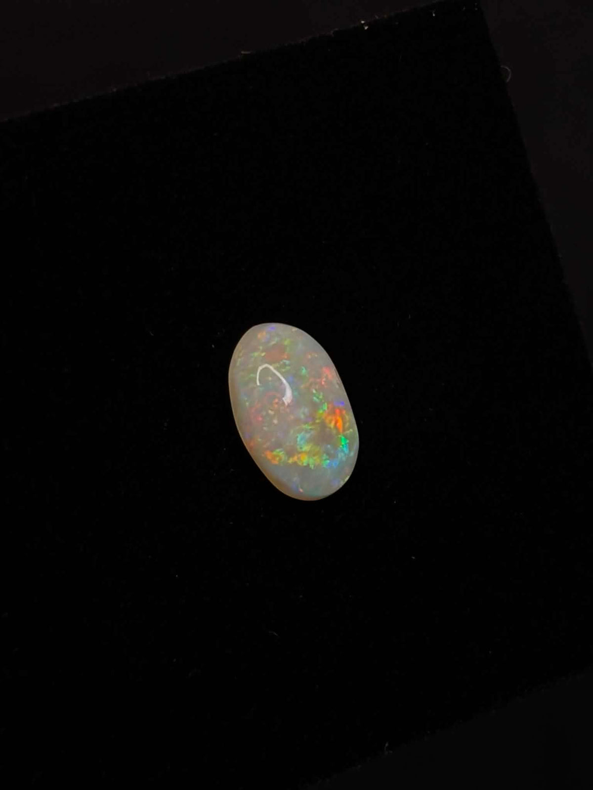 1.7ct Coober Pedy Australian White Opal, Oval Cut
