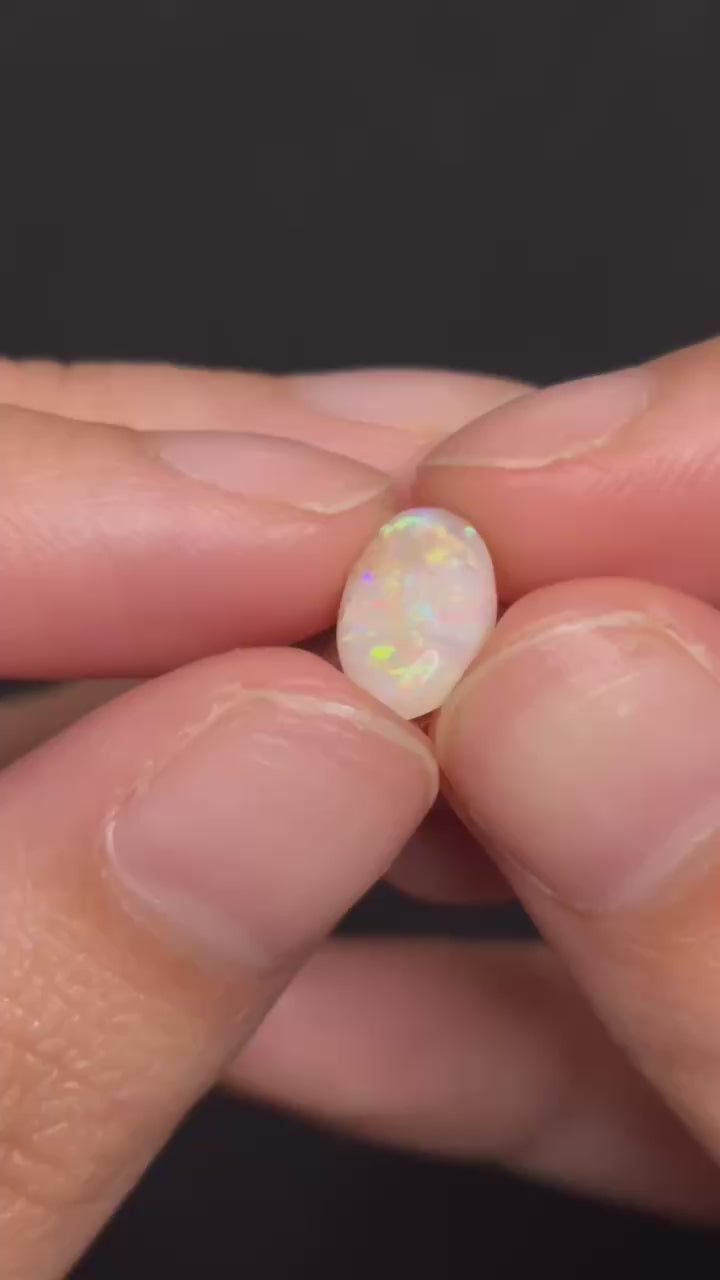 1.7ct Coober Pedy Australian White Opal, Oval Cut